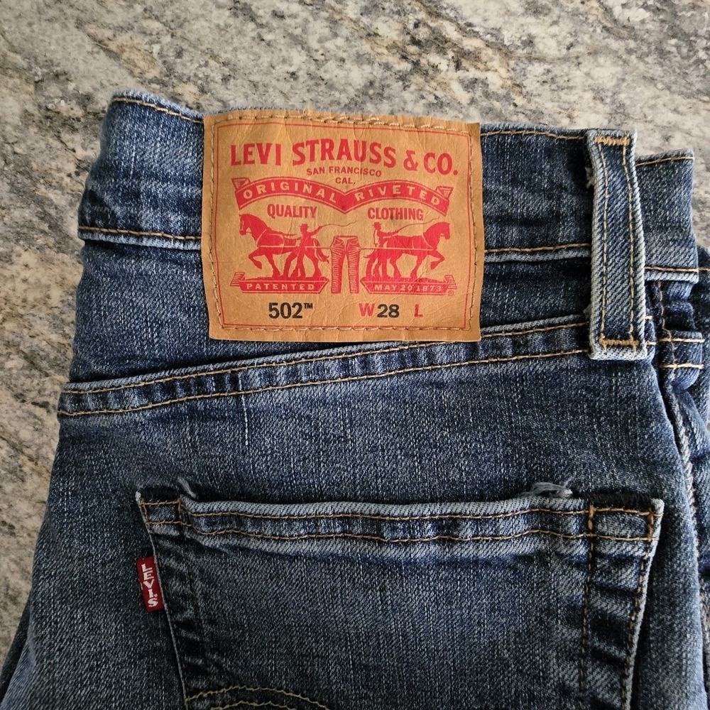 Levi's 502 Jean Shorts Size 28x9 Womens Dolphin Patch On Back Pocket. - Picture 3 of 10